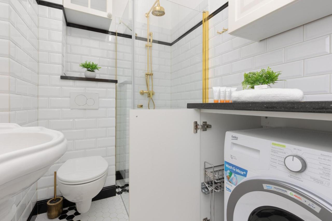 Metro Rondo Onz Apartment By Noclegi Renters وارسو المظهر الخارجي الصورة